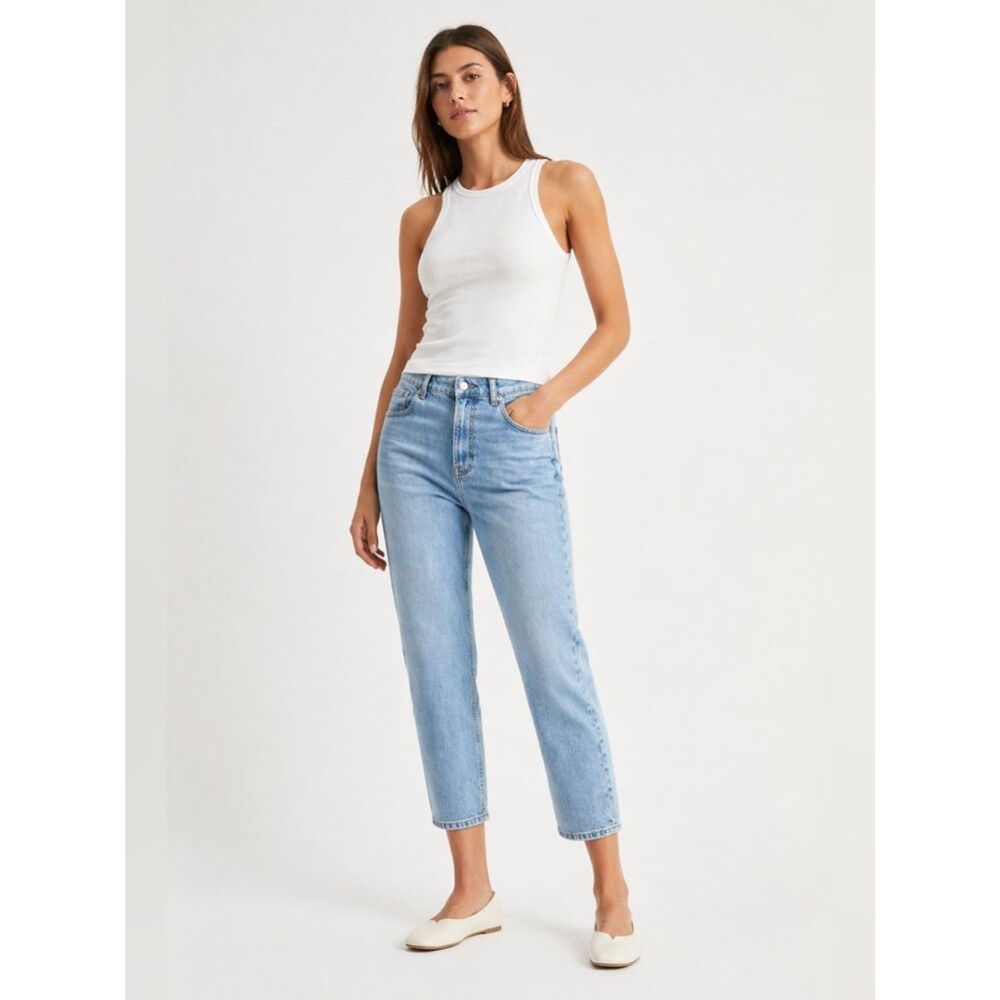 Everlane Curvy Cheeky Jean 90s Cropped High Rise Straight Leg Light Wash 32